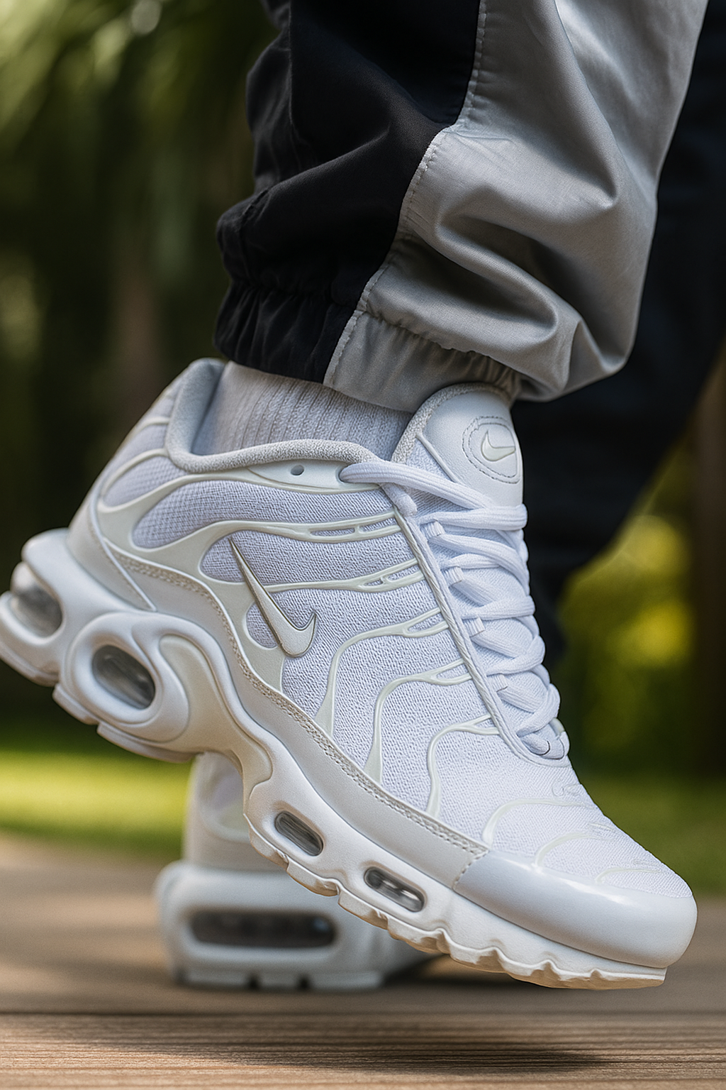 Tênis - Air Max TN Plus “TRIPLE WHITE"